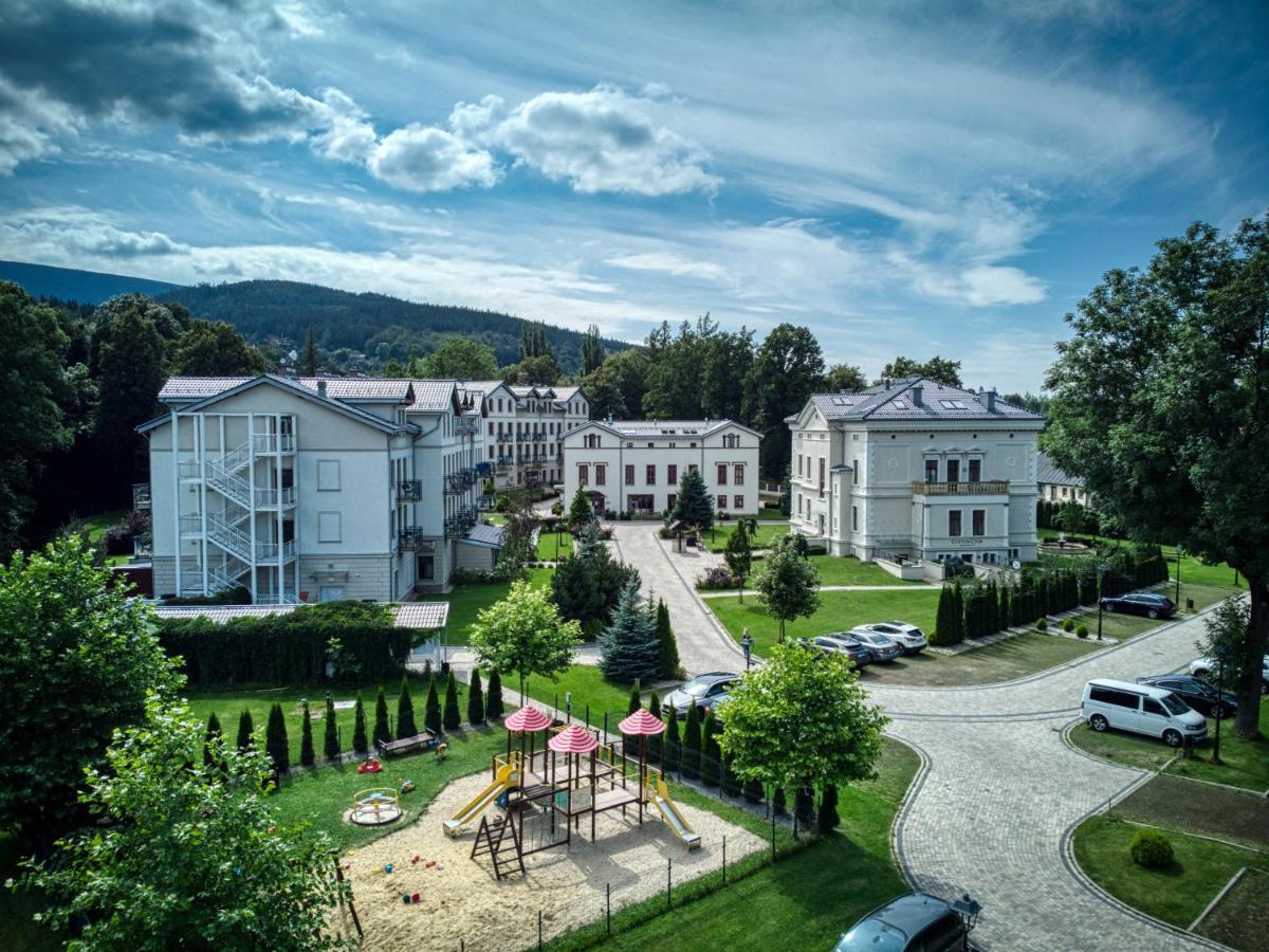 Cottonina Hotel & Mineral Spa Resort Swieradow-Zdroj Luaran gambar